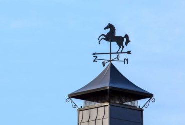 Chapeau de cheminée, pare-étincelles et chenet : guide rapide