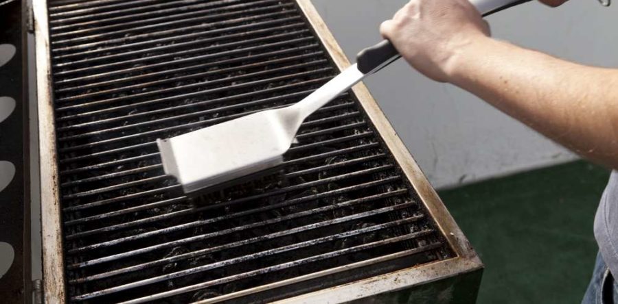 Comment bien choisir sa brosse pour le barbecue ?