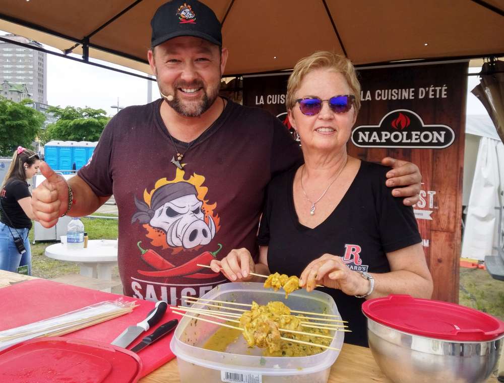 M. Piment de Sauces Piquantes.ca a offert une démonstration durant le BBQ Fest Rickard's.