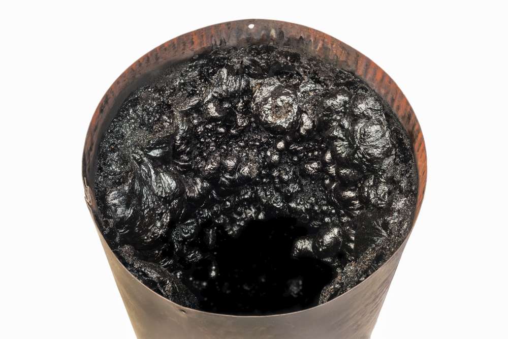 Accumulation de créosote dans un conduit de cheminée