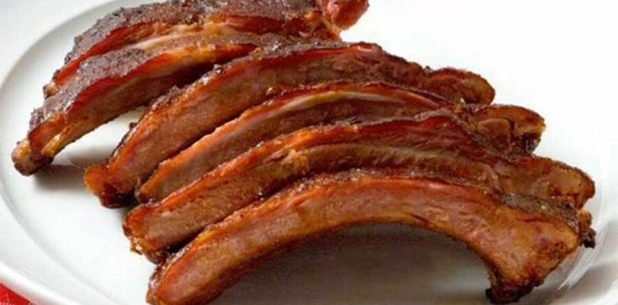 Côtes levées bbq glacées à l’érable de Chef Meathead Goldwyn