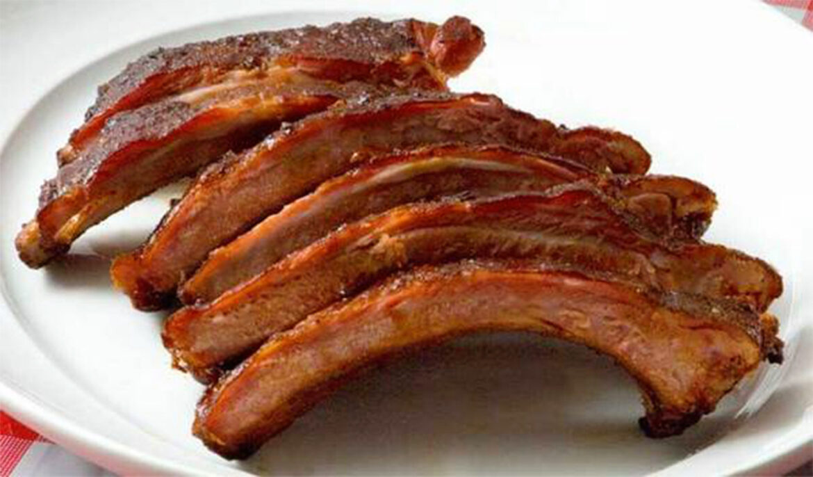 Côtes levées bbq glacées à l’érable de Chef Meathead Goldwyn