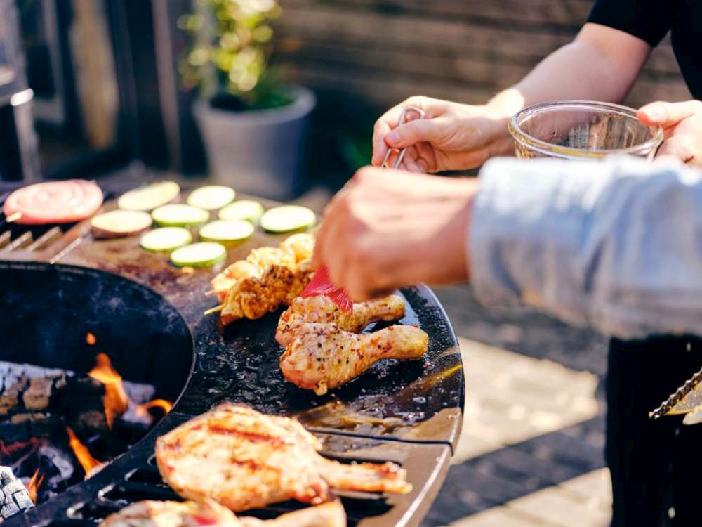 Cuisiner sur un foyer extérieur Hearthstone! Comment cuisiner sur votre foyer extérieur? Cuisiner sur votre "pit à feu" à la maison ou en camping!