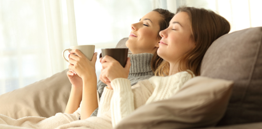 Comment développer une attitude Hygge en 5 étapes, vraies connexions, prendre son temps