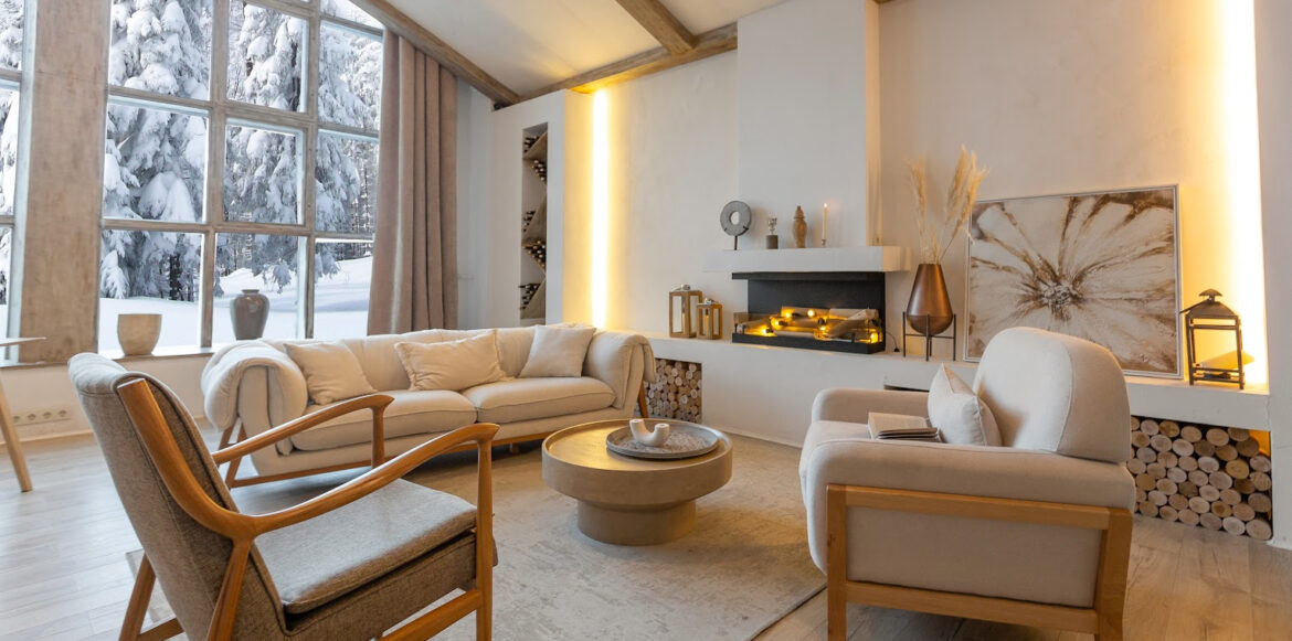 Confort à la maison _ guide d’éclairage et de couleurs hygge - un salon dans les couleurs pales