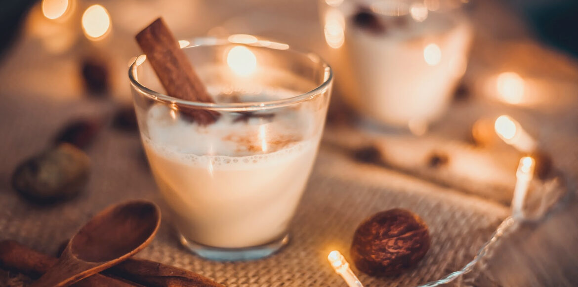 Des recettes de breuvages chauds à savourer au bord du feu - lait de poule