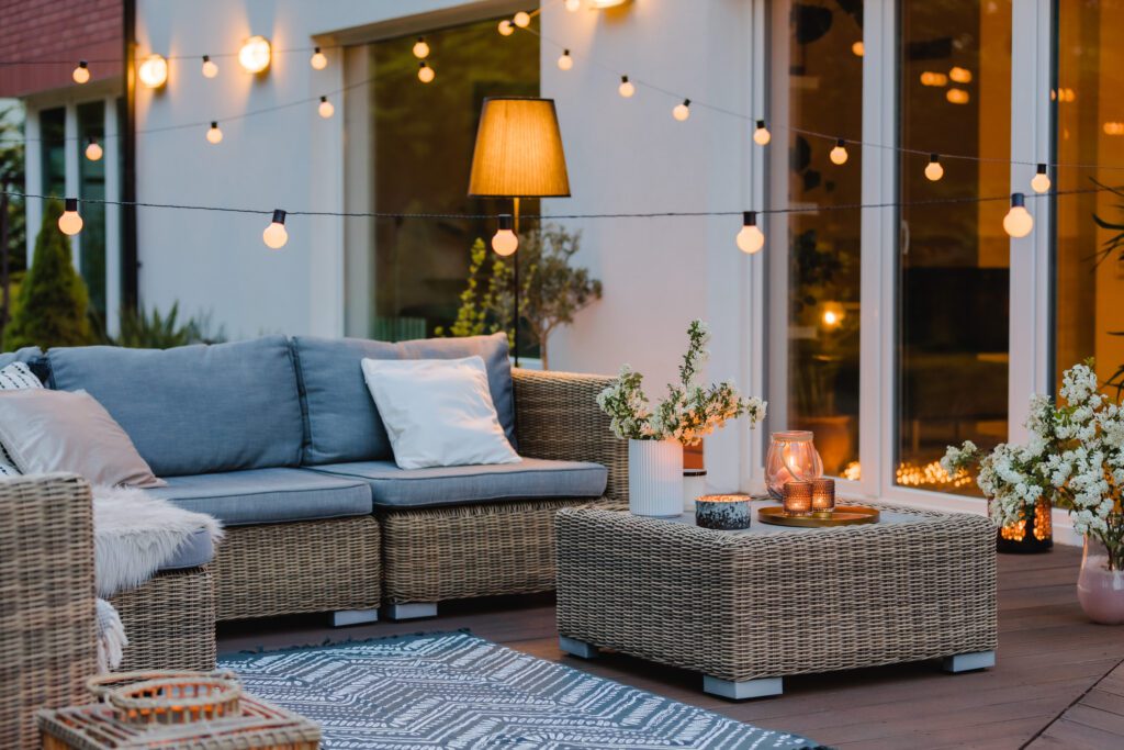 Préparez votre maison pour le printemps 2025 : nettoyage de printemps extérieur