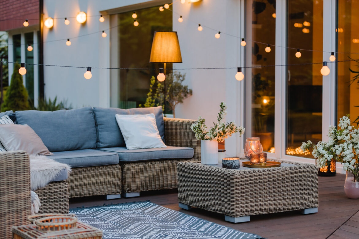 Préparez votre maison pour le printemps 2025 : nettoyage de printemps extérieur