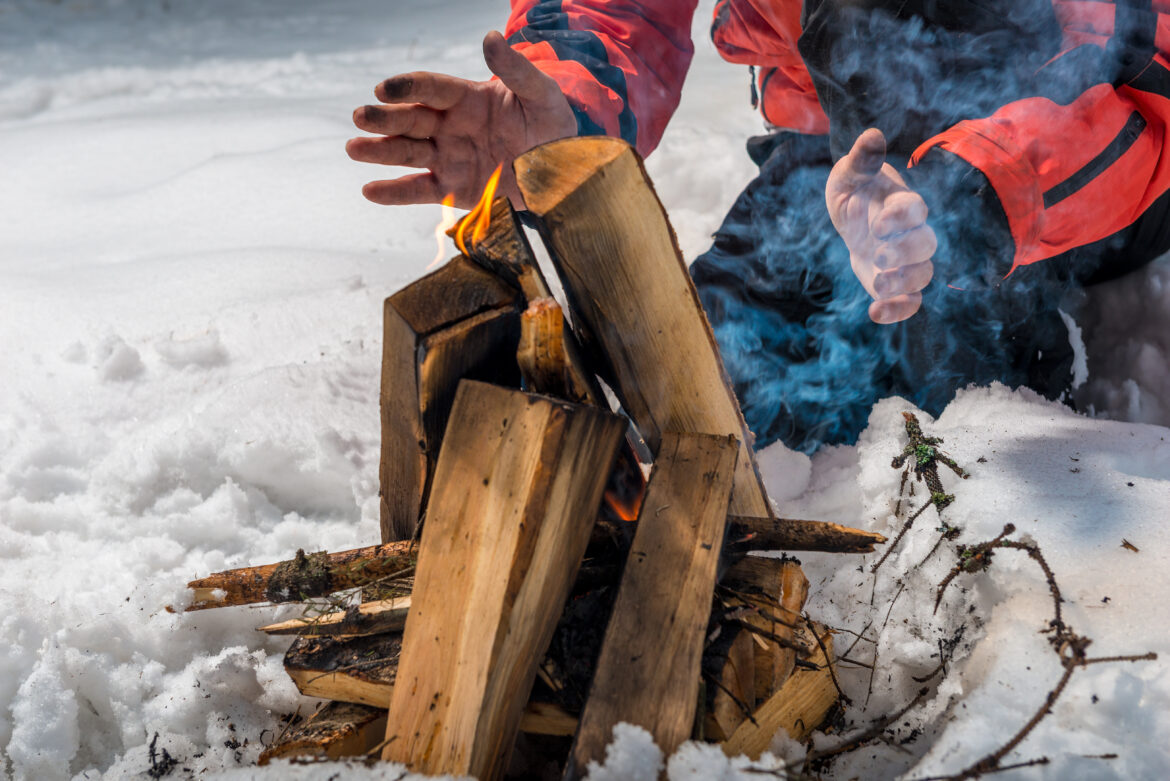 Comment allumer un feu : 5 méthodes éprouvées qui fonctionnent